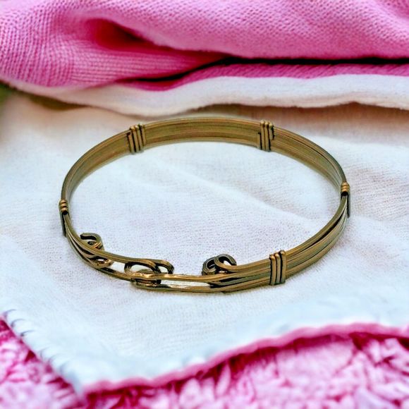 Baby Bracelet Metal Bangle Multi Banded Hook Closure Shower Gift Newborn Nursery - Picture 7 of 7